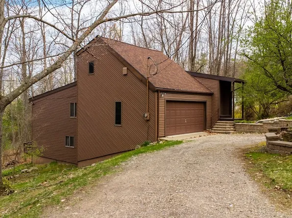 3264 Dogwood Dr, Binghamton, NY 13903