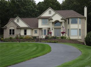 6666 Country Lane Dr, Davisburg, MI 48350