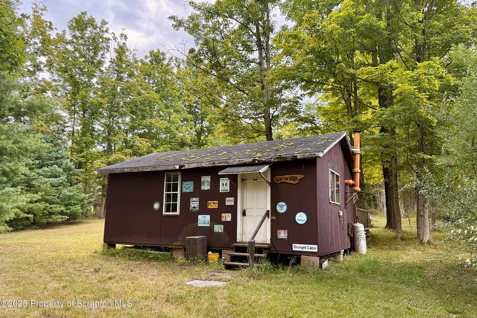 692 Bowman Hollow Rd photo 1