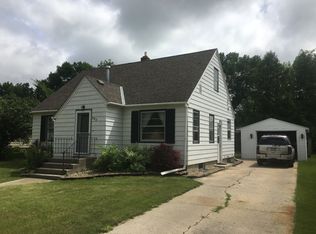 302 Meadow Ln, Benson, MN 56215