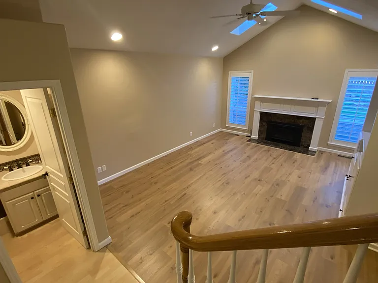 2835 Eastlake Dr SE — Photo 9