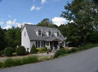 60 Hennessee St, Clyde, NC 28721