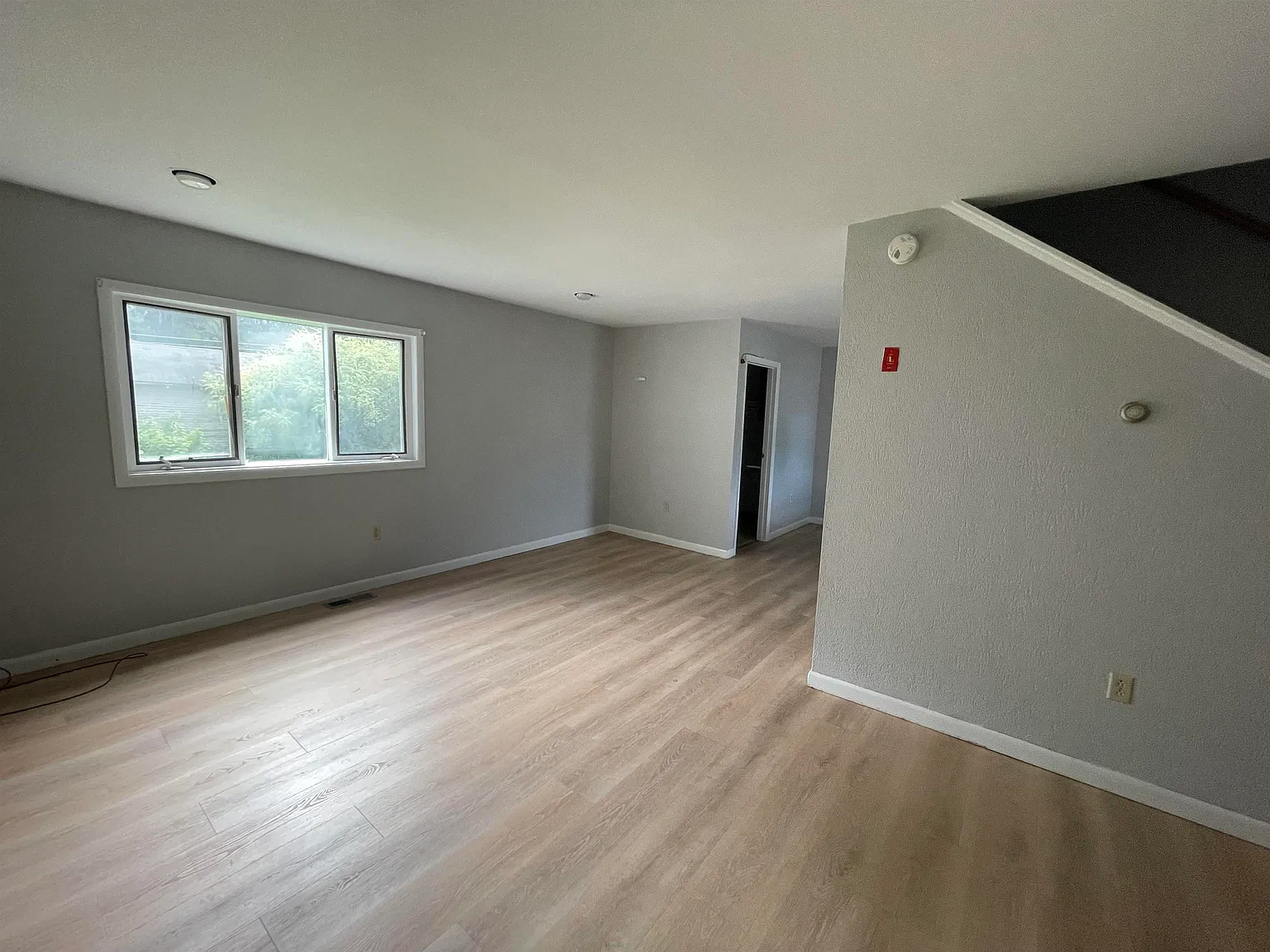 2 bed, 1.0 bath, 1500 sqft, $1,650 — Photo 4