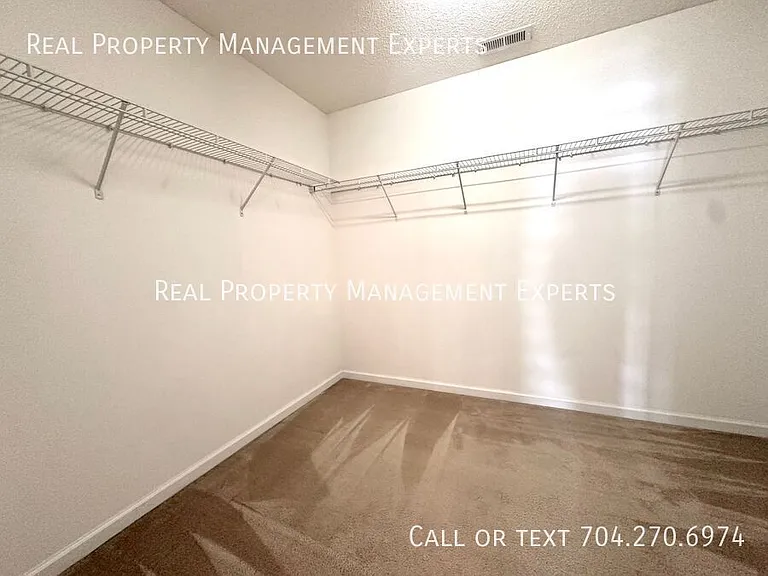 10834 Glenluce Ave — Photo 11