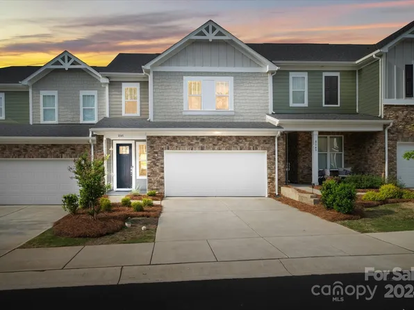 8145 Merryvale Ln, Charlotte, NC 28214