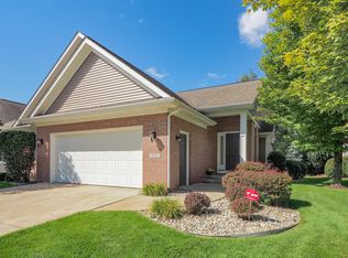 1945 Autumn Crest Ln, Kalamazoo, MI 49008
