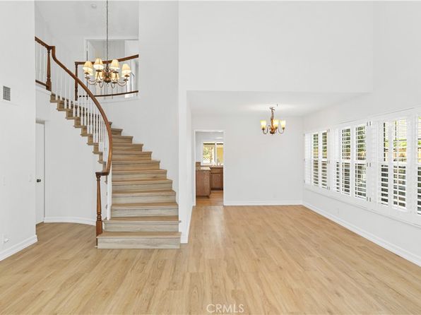 126 E Yale Loop
