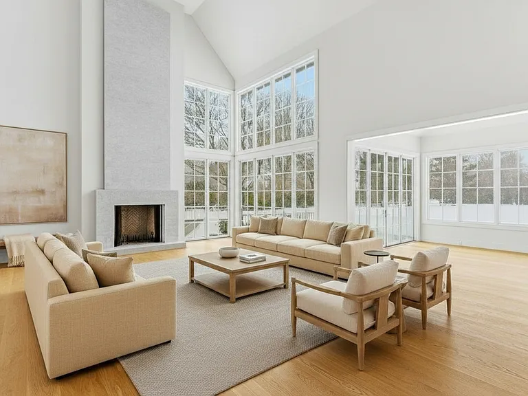 120 Halsey Ln — Photo 7