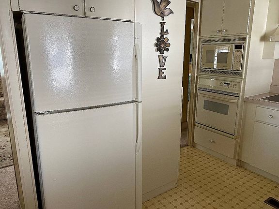 3rd image of 195 Hibiscus Dr #107