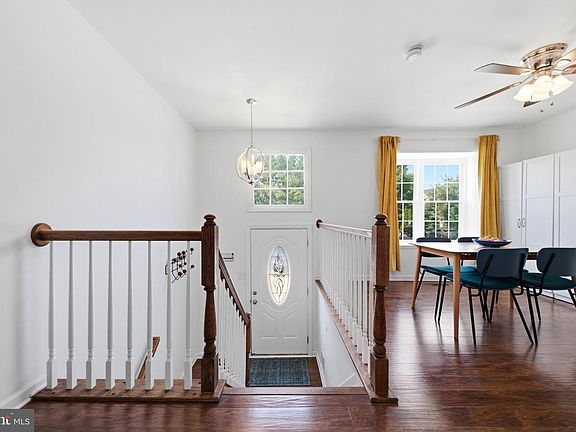 2nd image of 1554 Dockside Dr