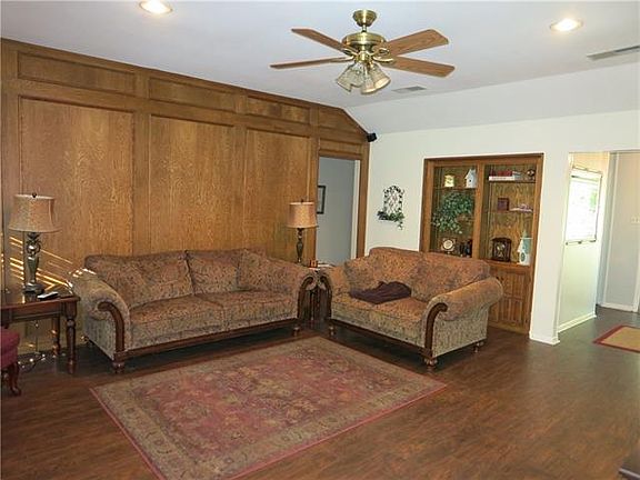 2nd image of 1965 Chimneywood Ct