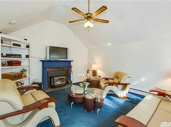 2nd image of 41 Henry St