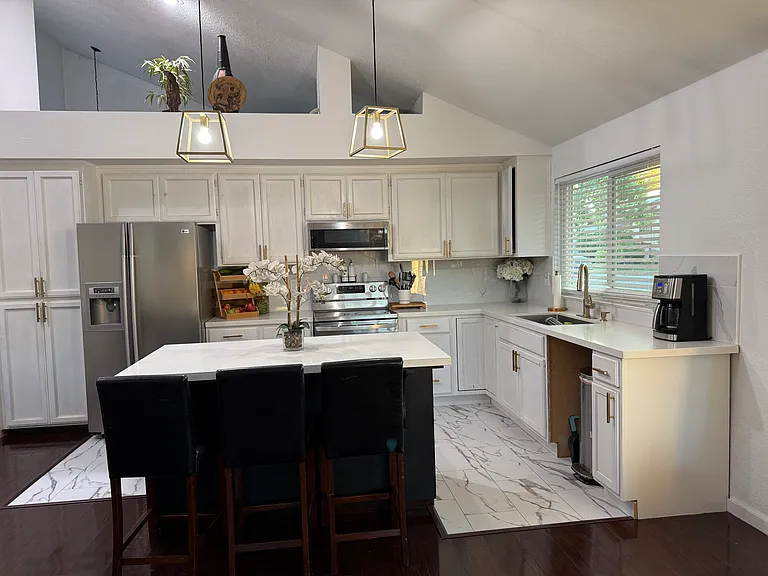 8932 Blue Grass Dr — Photo 6