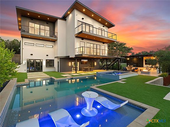 2nd image of 1104 Summit Ridge Dr