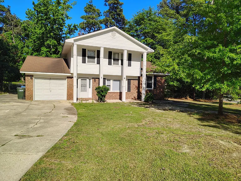 1161 Patrick Dr — Photo 3