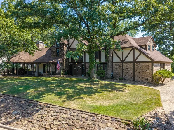 2708 Heather Oaks Way, Fort Smith, AR 72908