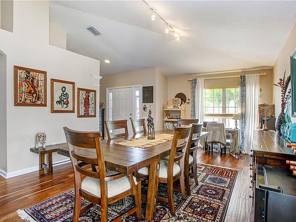 4th image of 30425 Randall Manor St