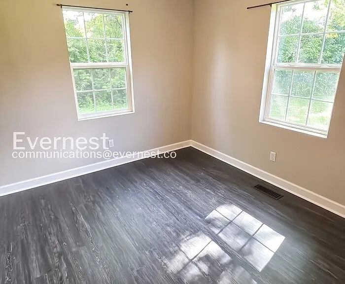 736 Hancock Rd — Photo 13