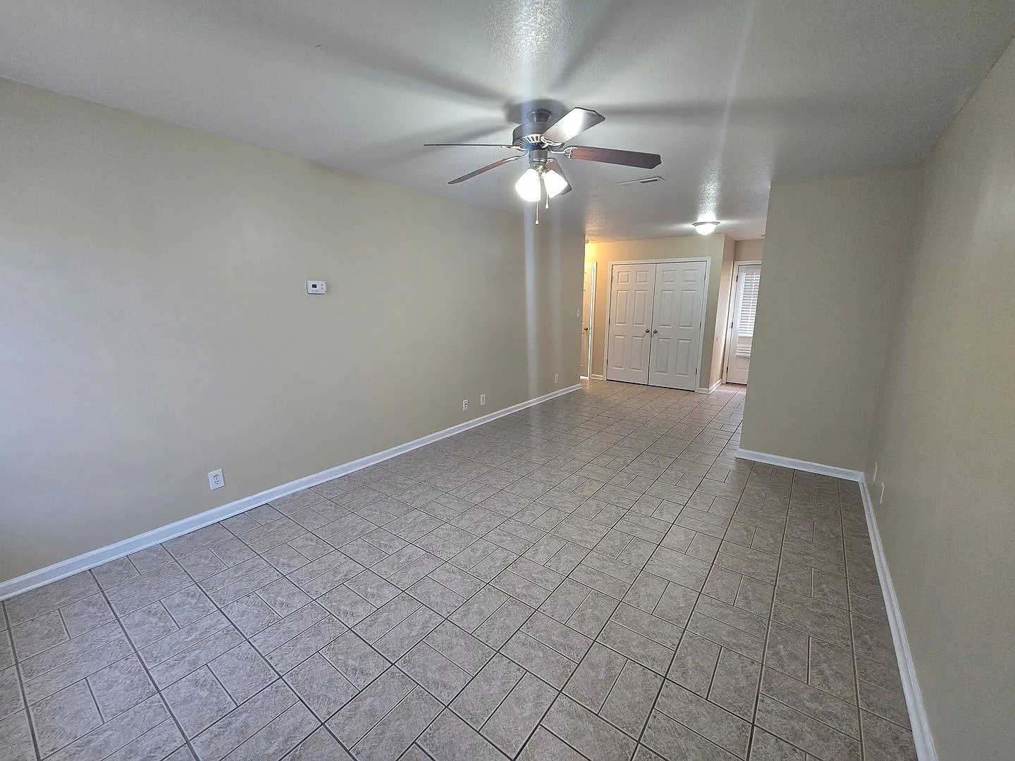 535 Lafayette Rd — Photo 3