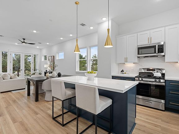 3rd image of 717 Janisch Rd #B