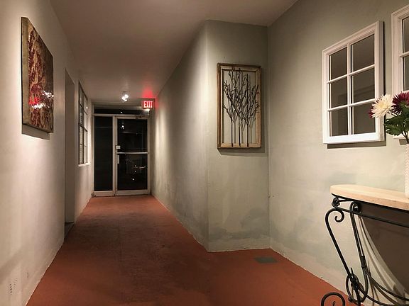 4th image of 949 Pennsylvania Ave APT 402