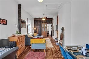 3rd image of 622 Jena St