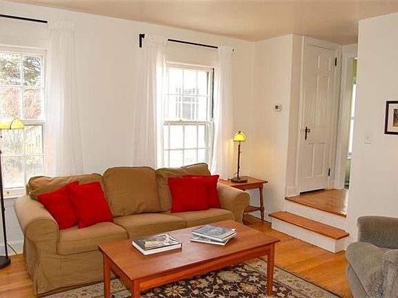 4th image of 408 Wilder Pl