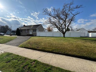 76 Parkdale Drive, North Babylon, NY, 11703