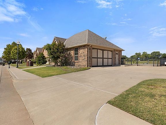 5th image of 1316 Katelyn Ct
