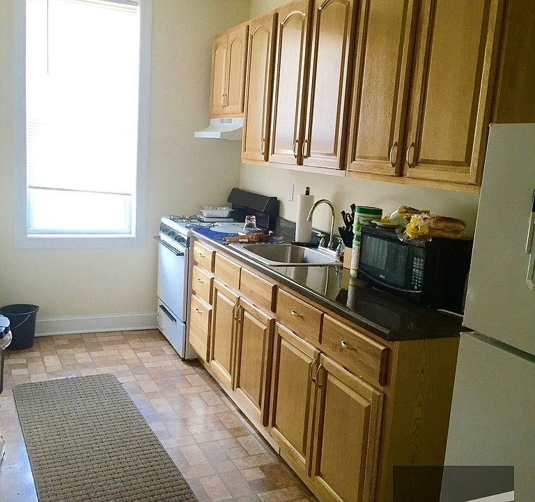 1st image of 2576 23rd St #5