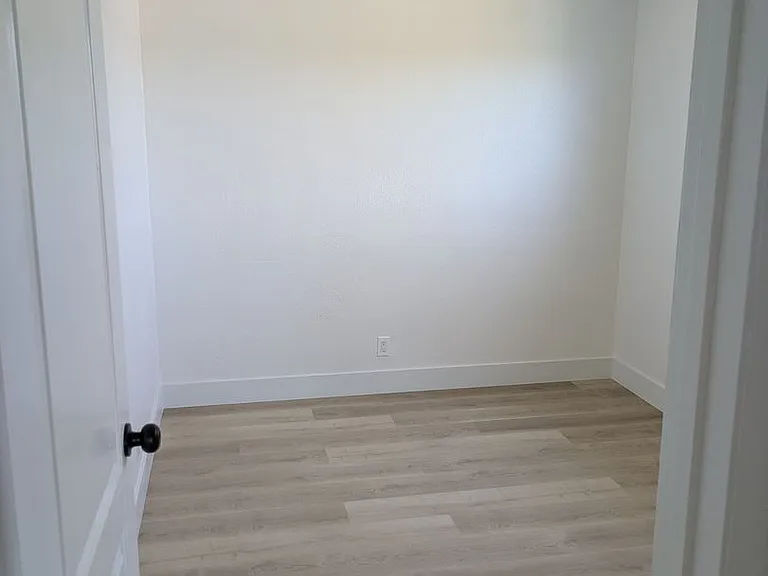 478 Porter St — Photo 26