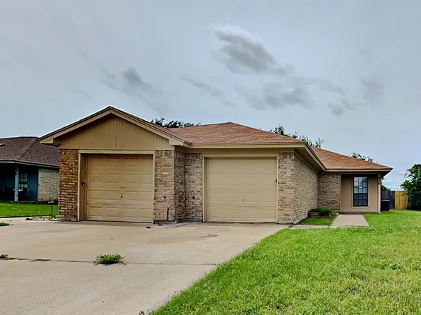 836 White Rock St, Saginaw, TX 76179
