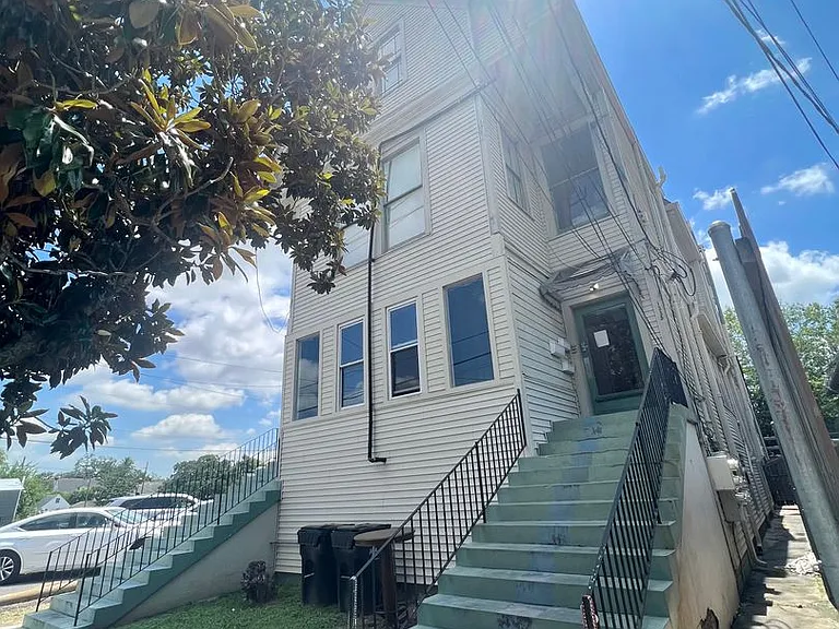 1335-37 Arabella St #3 — Photo 1