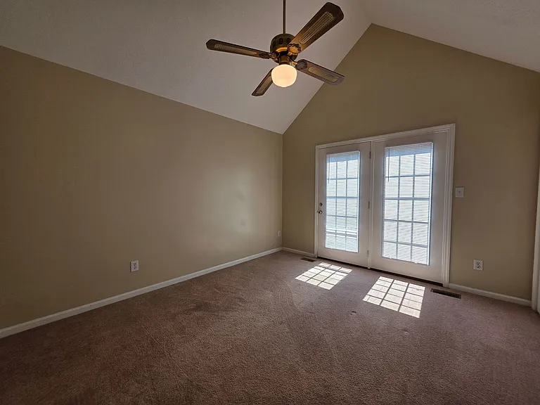 113 Craig Dr #B — Photo 15