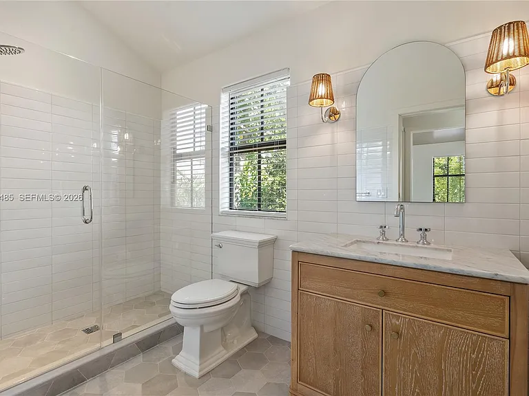 3620 Plaza St — Photo 5