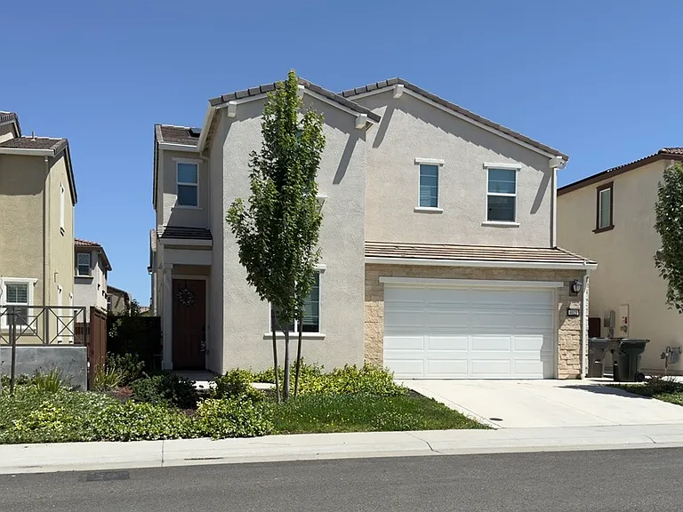 4025 Trinity Alps Way — Photo 1