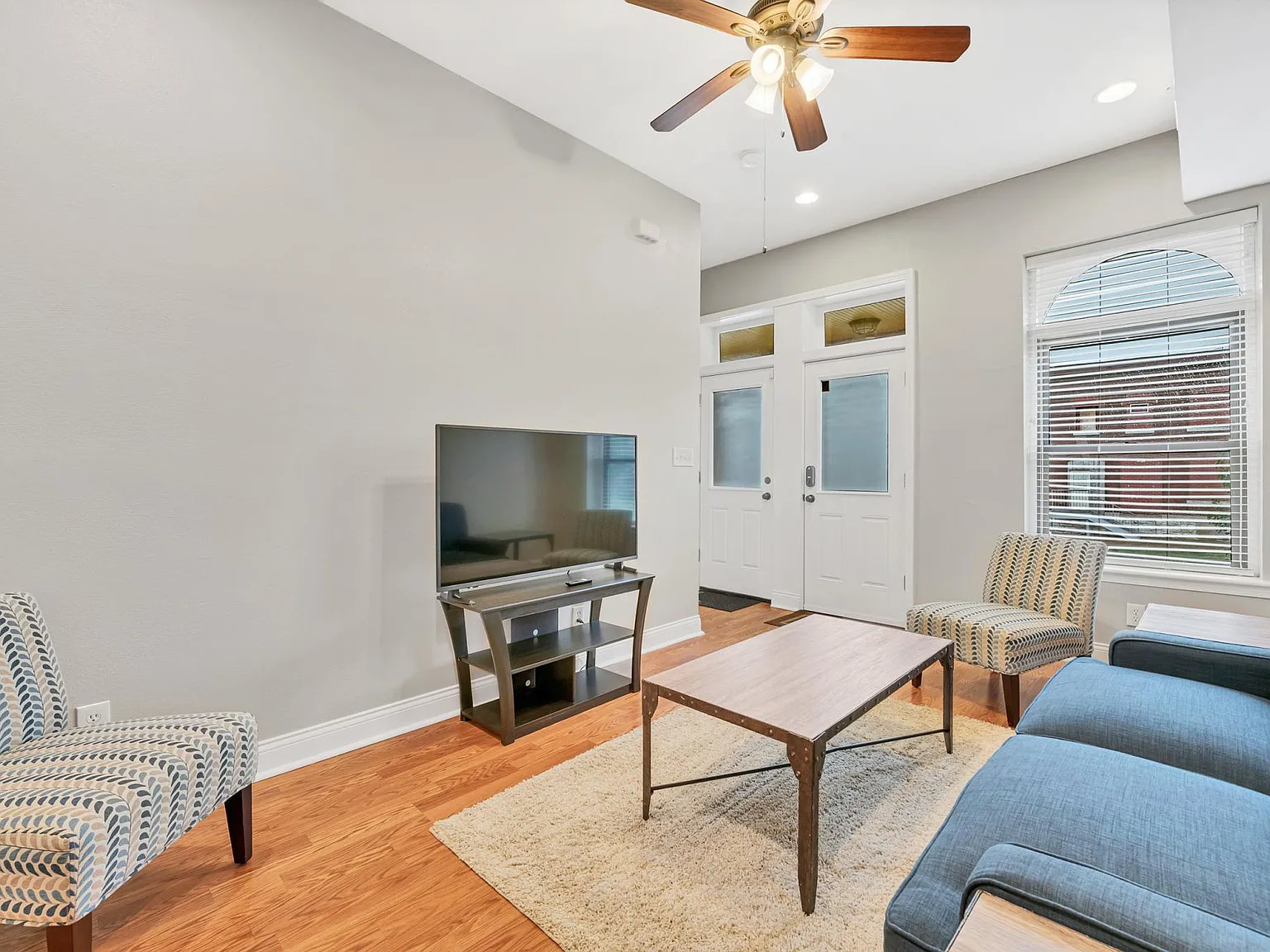 3 bed, 1500 sqft, $1,800 — Photo 3