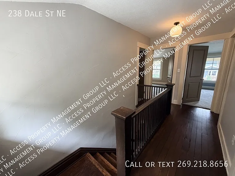 238 Dale St NE — Photo 24