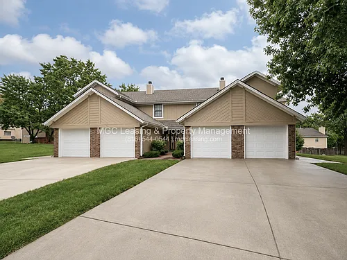 3557-3563 NE Independence Cir Photo 1