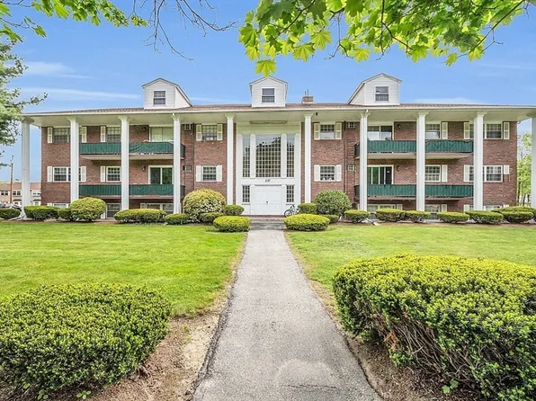 237 N Main St APT 5, Andover, MA 01810