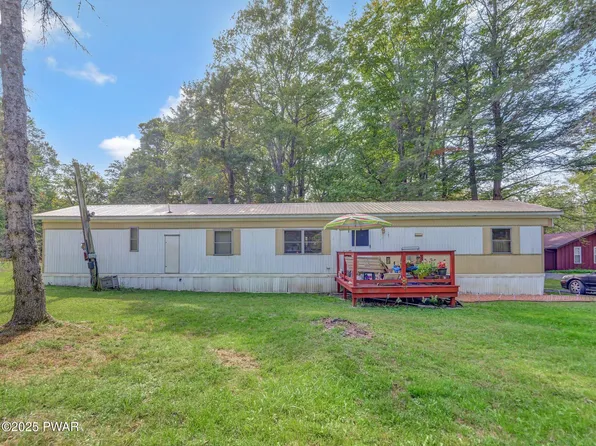 107 Paradise Ln, Greentown, PA 18426