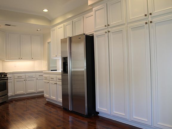 4th image of 196 Saint Thomas Dr