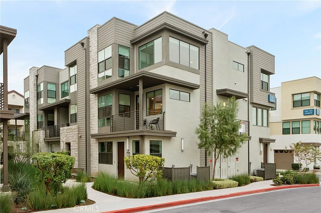 11044 Luminate Dr photo 1