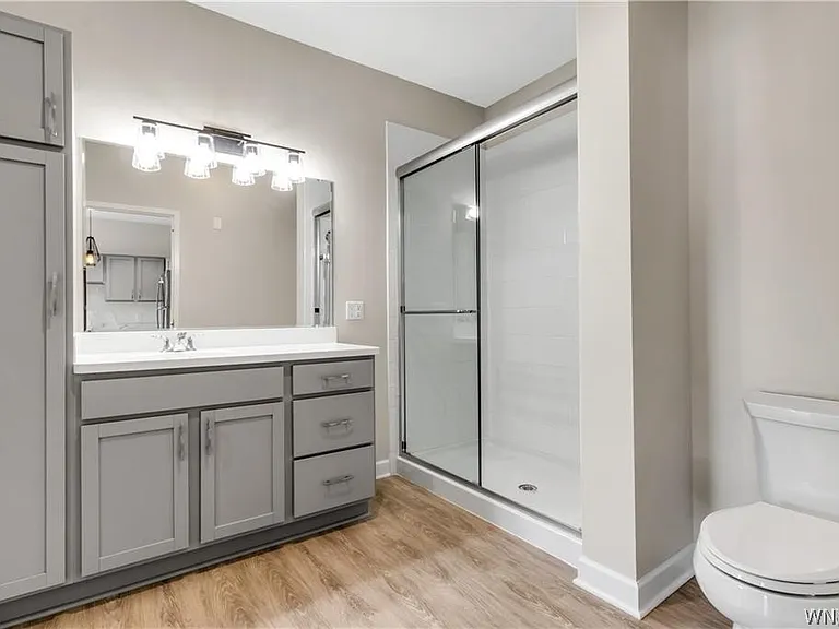 5712 Main St #240 — Photo 5