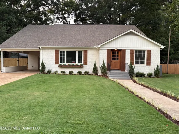 206 Bowden St, Senatobia, MS 38668