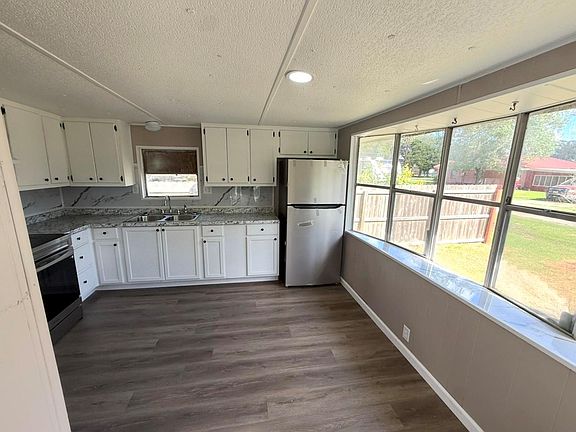 5th image of 377 Avenue H