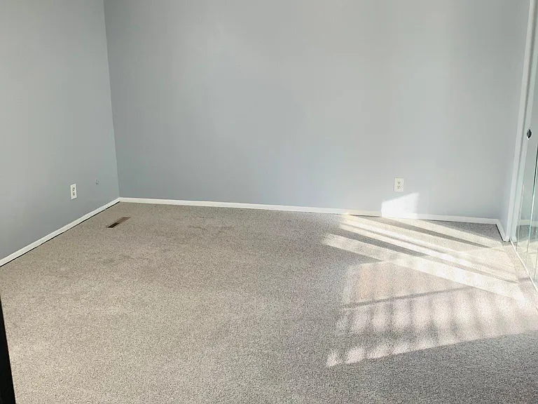 110 Bellwood Ct — Photo 8