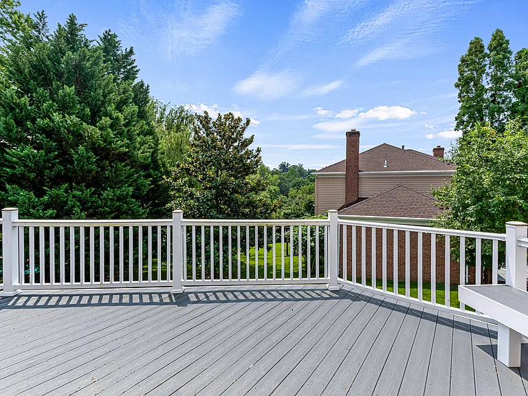 7416 Royal Dominion Dr — Photo 21