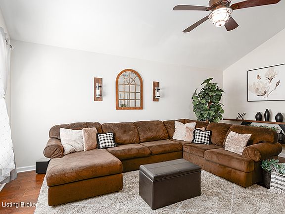 4th image of 278 Bridlewood Ave