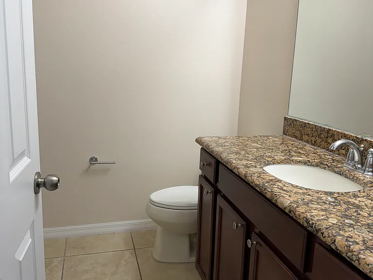 2410 Chateau Loop — Photo 17
